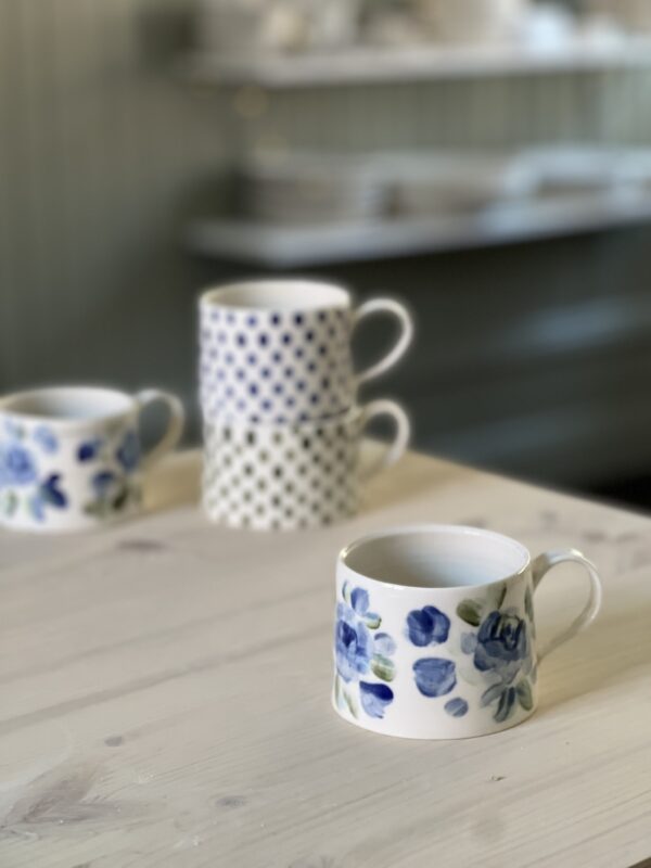 Kaffekopp blå rosor nr 2,  unikat - Bild 2