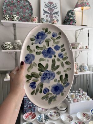 Ovalt fat blå rosor