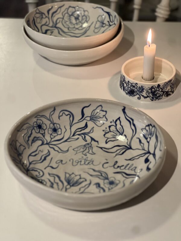 Stor salladsskål La vita e Bella blåblomster